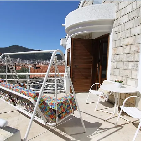 Antic With Private Pool In